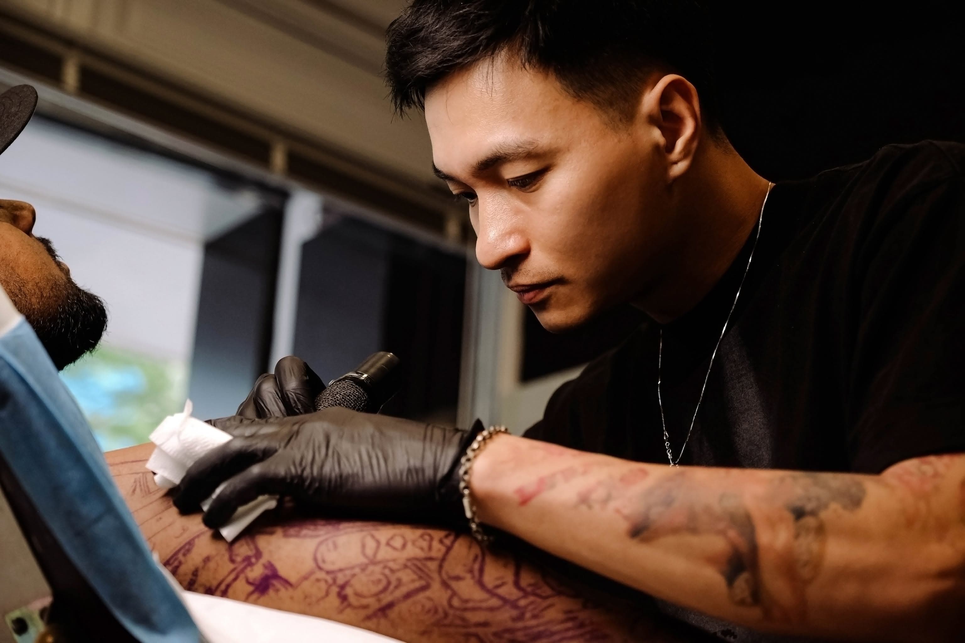 Roy - Asian & Euro Realism (Black & Grey) | >5 Yrs Exp - Specialist at Stage Ink Studio Saigon